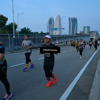 Runner Photo 6259753