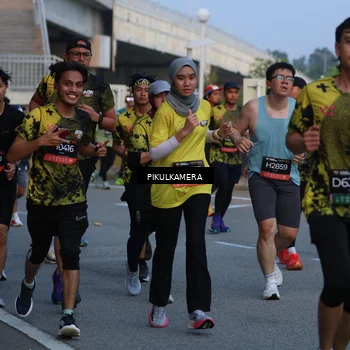 Runner Photo 6259800