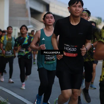 Runner Photo 6259837