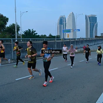 Runner Photo 6259849