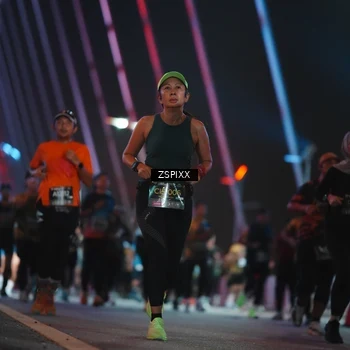 Runner Photo 6259851
