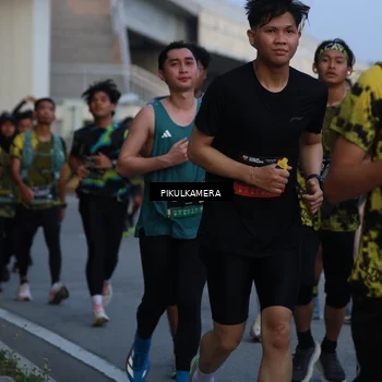 Runner Photo 6259857