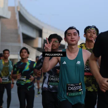 Runner Photo 6259859