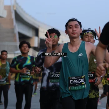 Runner Photo 6259874