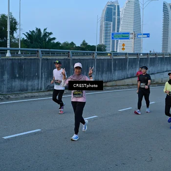 Runner Photo 6259898