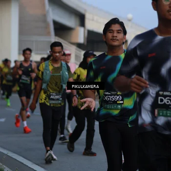 Runner Photo 6259902