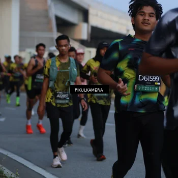 Runner Photo 6259912
