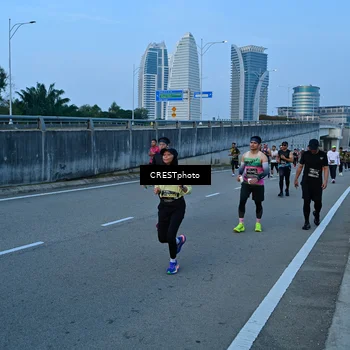 Runner Photo 6259944