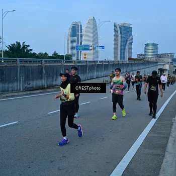 Runner Photo 6259946