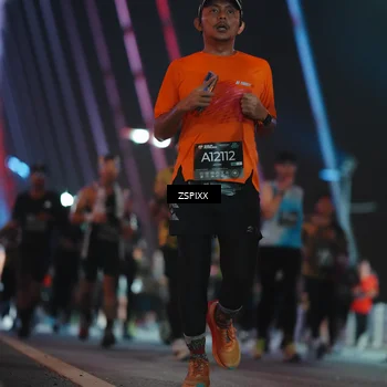 Runner Photo 6259966
