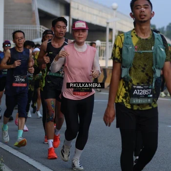 Runner Photo 6259973