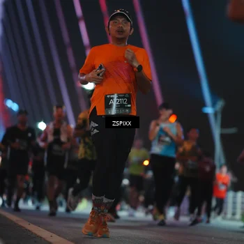 Runner Photo 6259993