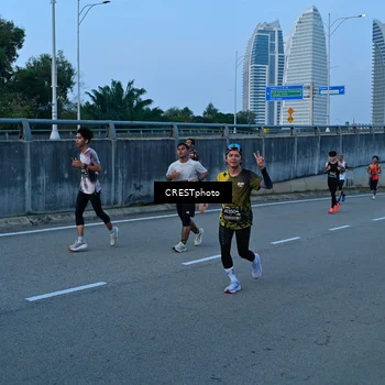 Runner Photo 6260003