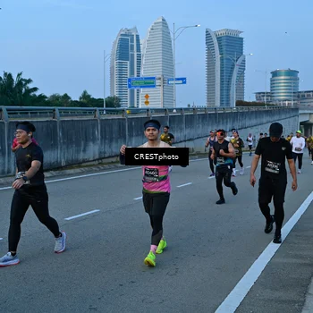 Runner Photo 6260016