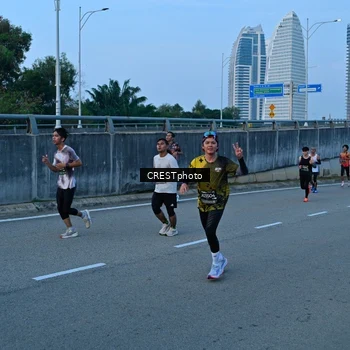 Runner Photo 6260018