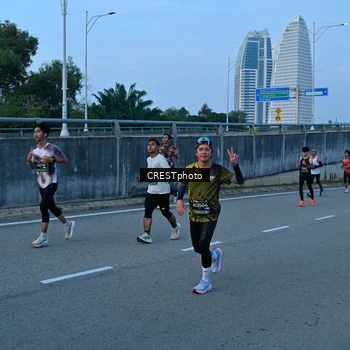 Runner Photo 6260036