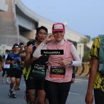 Runner Photo 6260037