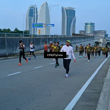 Runner Photo 6260039
