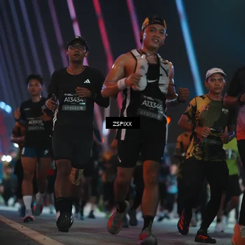Runner Photo 6260044
