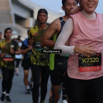 Runner Photo 6260054