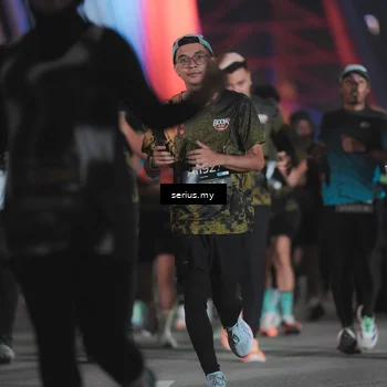 Runner Photo 6260071