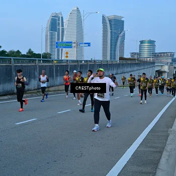 Runner Photo 6260072