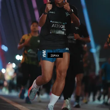 Runner Photo 6260123