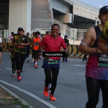 Runner Photo 6260129