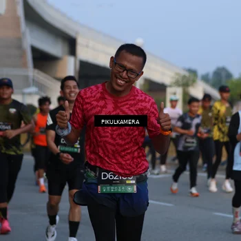 Runner Photo 6260153