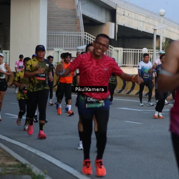 Runner Photo 6260158