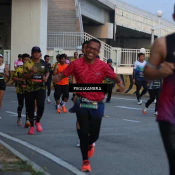 Runner Photo 6260181
