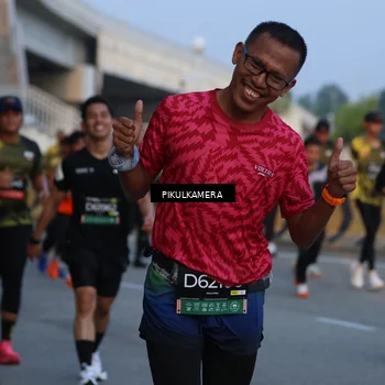 Runner Photo 6260192