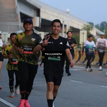 Runner Photo 6260199