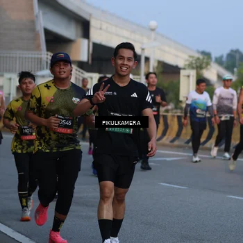 Runner Photo 6260201