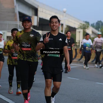 Runner Photo 6260203