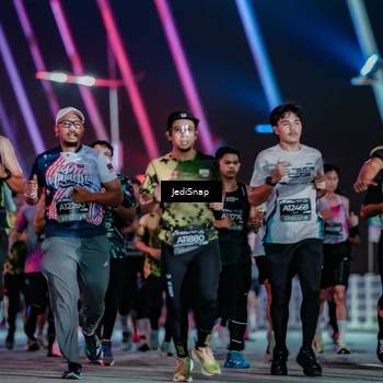 Runner Photo 6260215