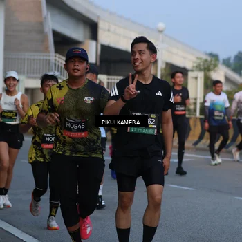Runner Photo 6260238