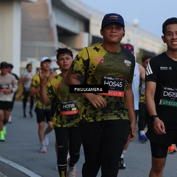 Runner Photo 6260254