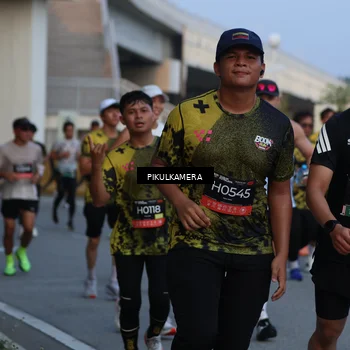 Runner Photo 6260255