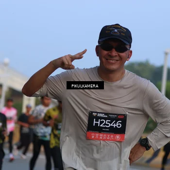 Runner Photo 6260338