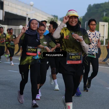 Runner Photo 6260368