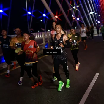 Runner Photo 6260373