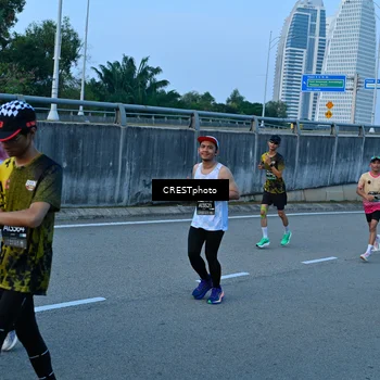 Runner Photo 6260385