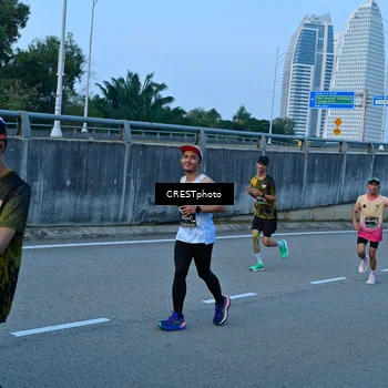 Runner Photo 6260391
