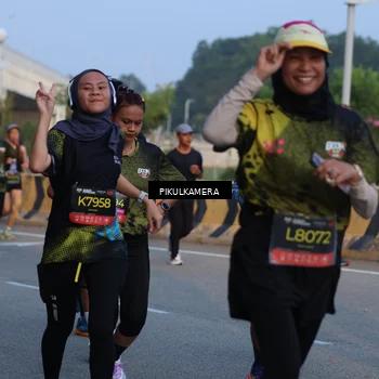 Runner Photo 6260395