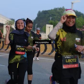 Runner Photo 6260411