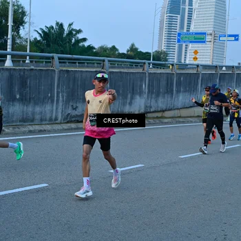 Runner Photo 6260422