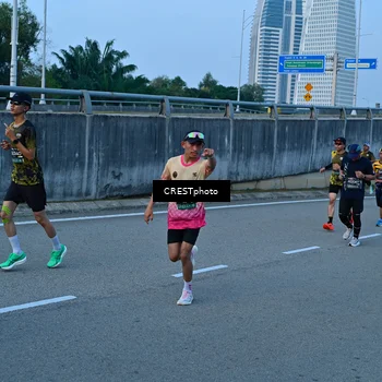 Runner Photo 6260433