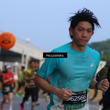 Runner Photo 6260436