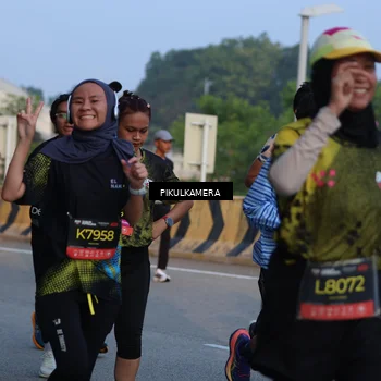Runner Photo 6260443